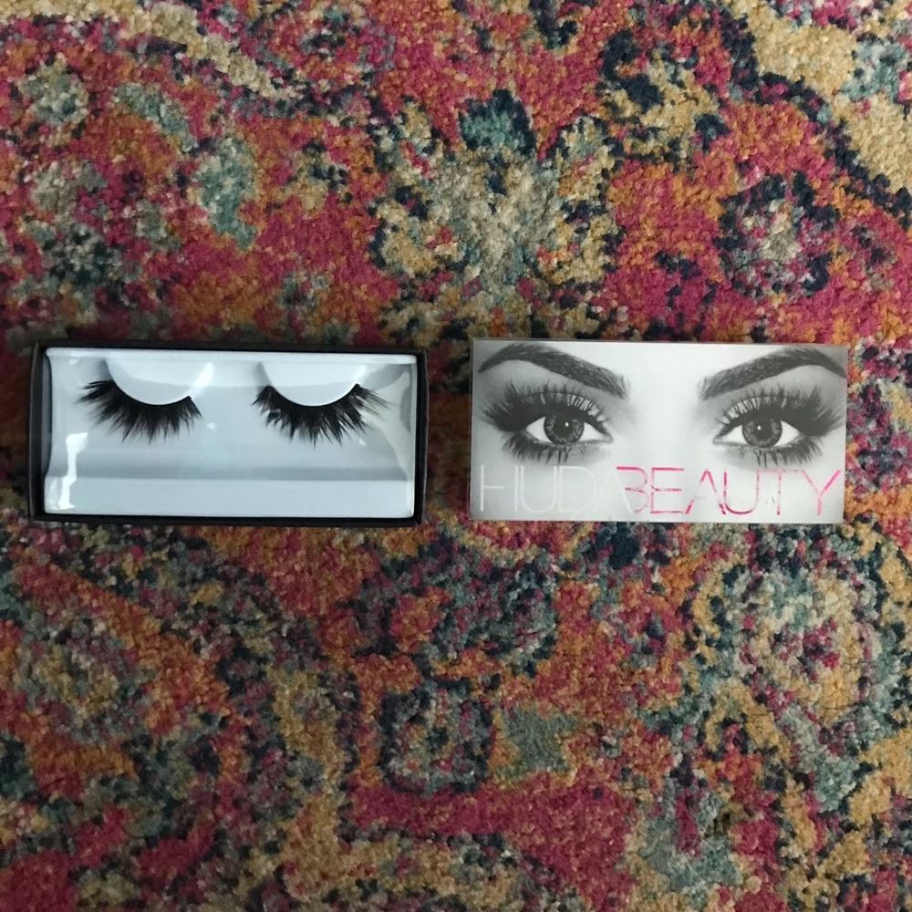 HUDA BEAUTY Scarlett #8